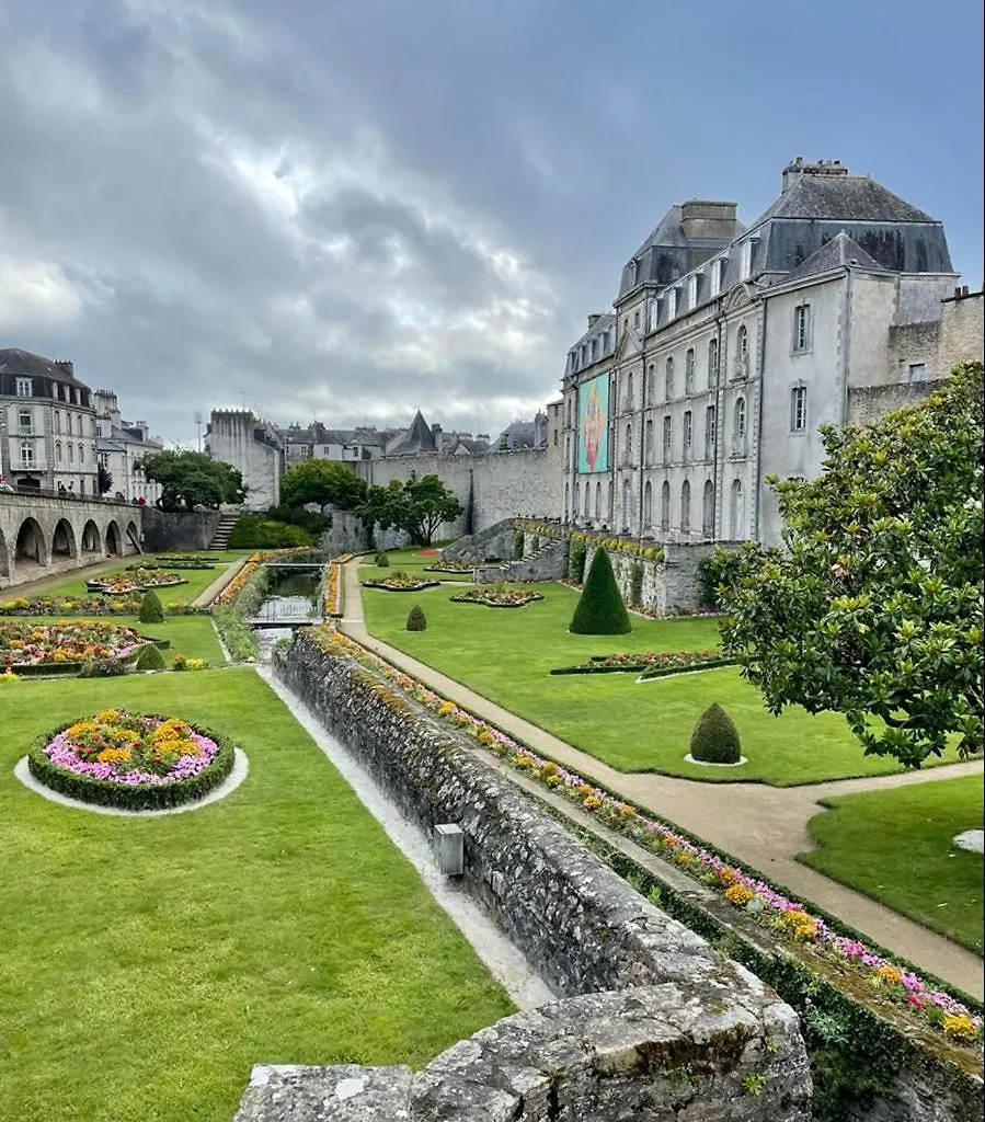 ヴァンヌLaroche Grand Duplex Dans Le Centre Historique Avec Garageアパートメント フランス